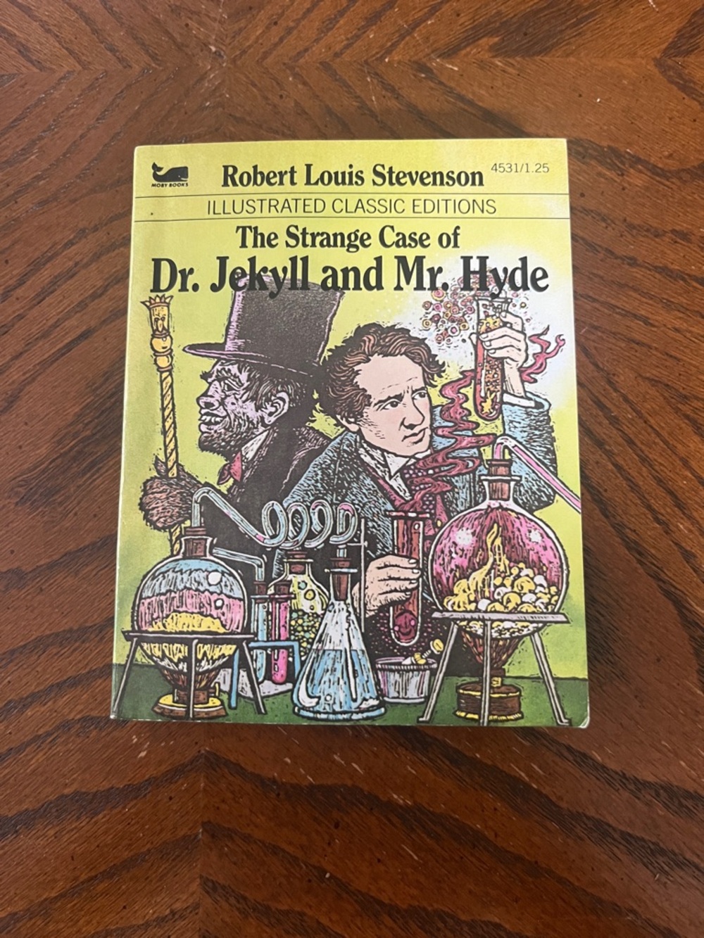 Vintage book | Dr Jekyll and Mr Hyde | Illustrated classic Editions